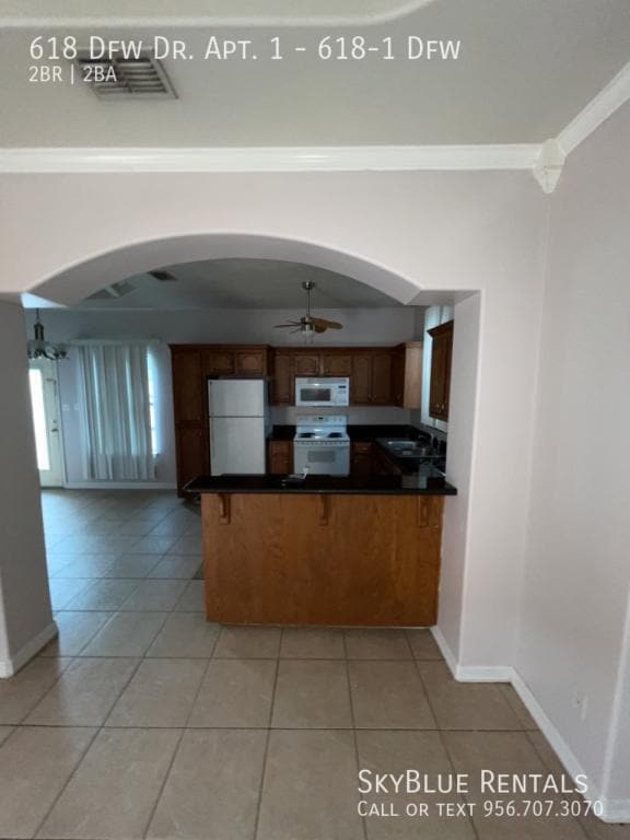 Foto del edificio - 618 DFW Dr