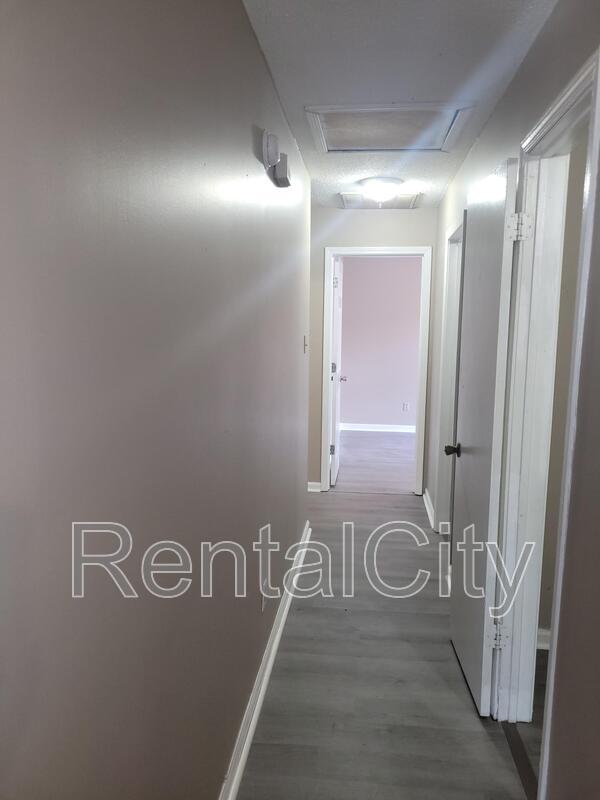 Building Photo - 120 Harton Ave