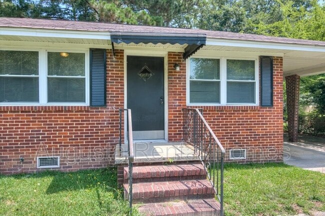 Foto del edificio - 2004 Shark Dr