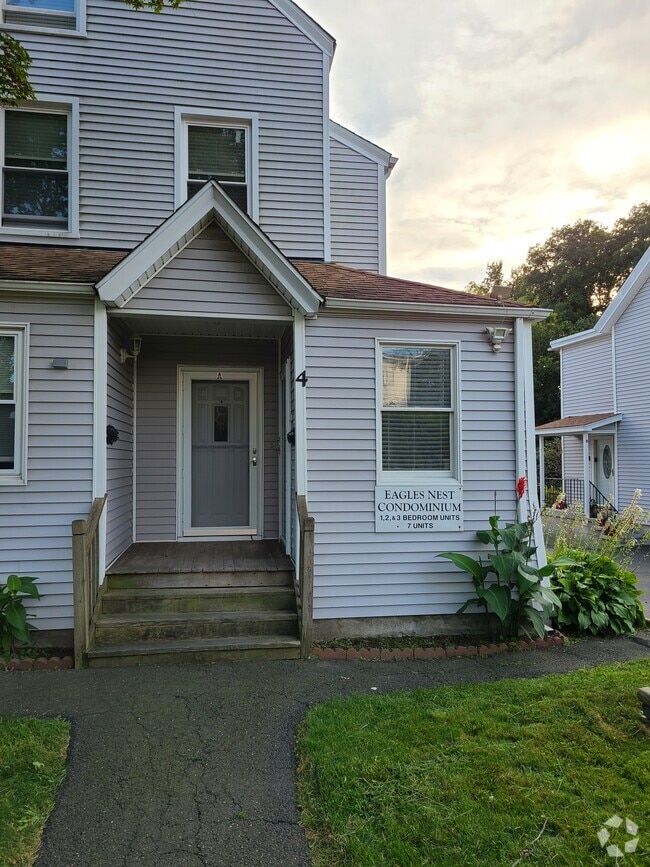 Building Photo - 4 Taylor Ave
