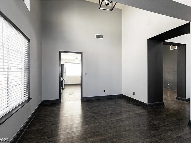 Foto del edificio - 9709 Terrace Green Ave