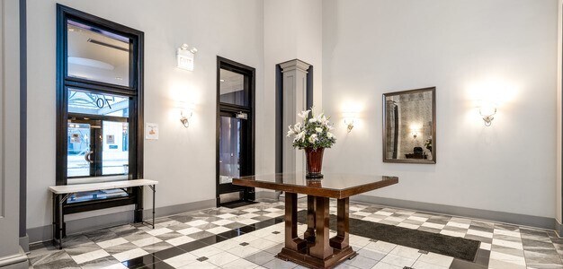 Foto del edificio - 70 W Huron St