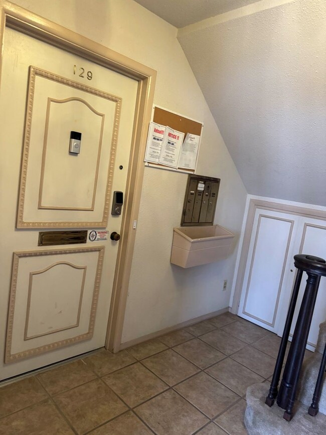 Building Photo - GREAT LUXURY CONDO  |  GATED  |  MEDICAL C...