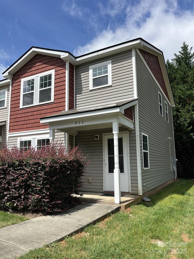 Building Photo - 311 Drury Dr