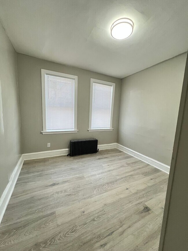 Foto del edificio - Remodeled 3b/1.5b House. Section 8 ONLY!