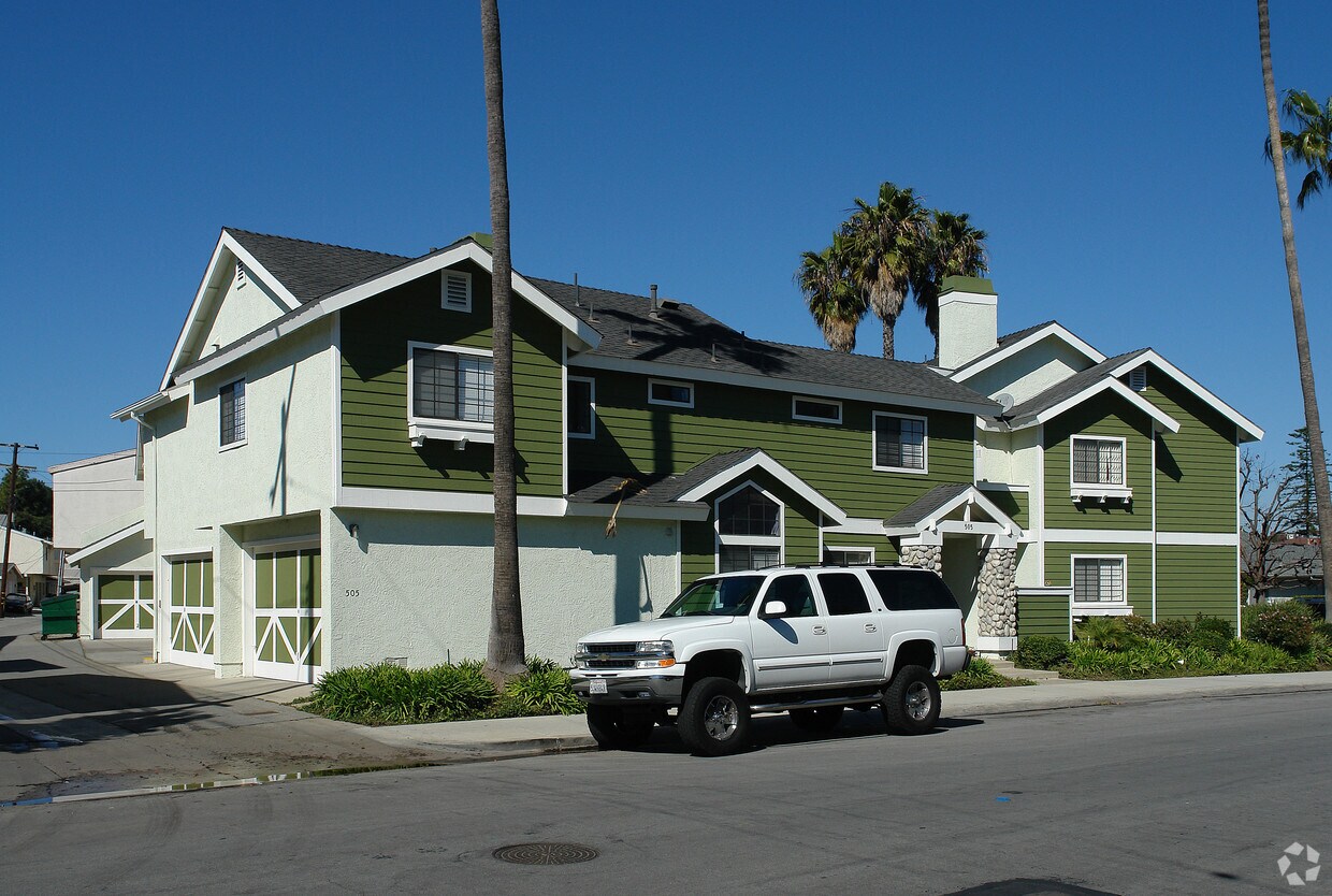 Primary Photo - 505 Saint Andrews Rd