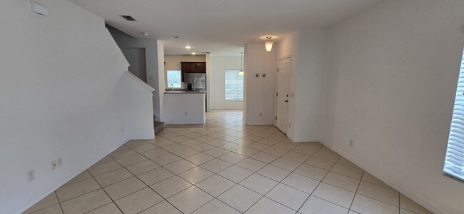 Building Photo - 2851 Sunstone Dr
