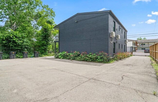 Building Photo - 6810 Del Rio St