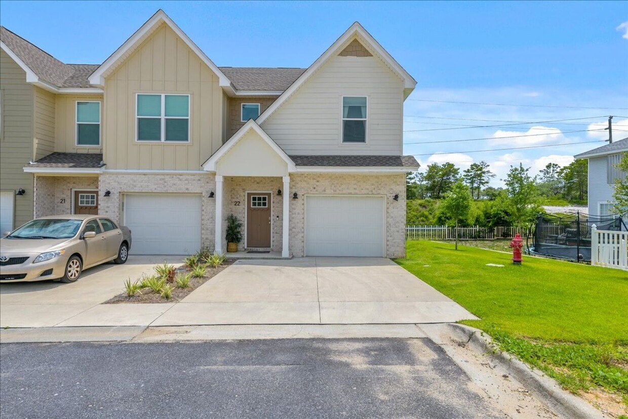 Primary Photo - Stunning Tuscany Village Townhouse!