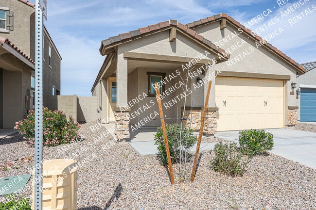 Building Photo - 40322 W Hillman Dr