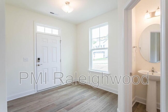 Foto del edificio - 2001 Seford Dr