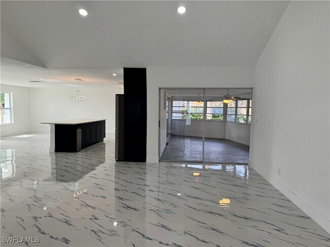 Foto del edificio - 335 SW 48th Terrace