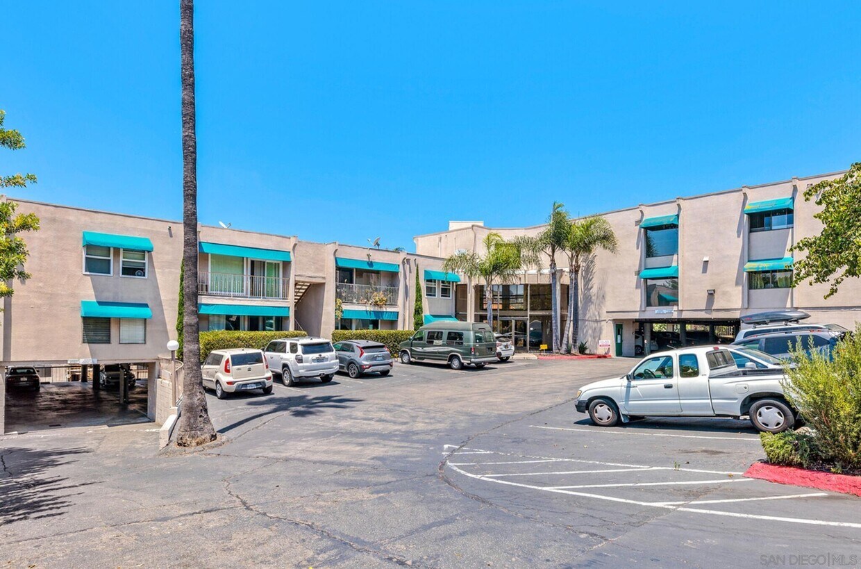 Primary Photo - 2348 La Costa Ave