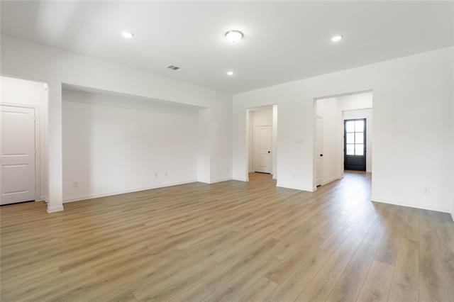 Foto del edificio - 1532 Bushman Ln