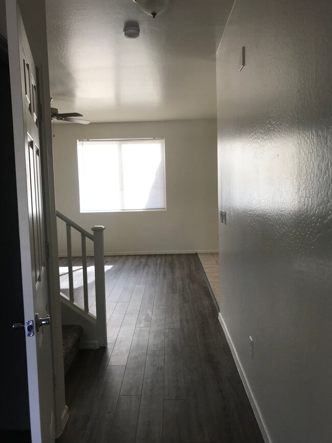 Foto del edificio - Coming in August Spacious 3br Home in Cort...