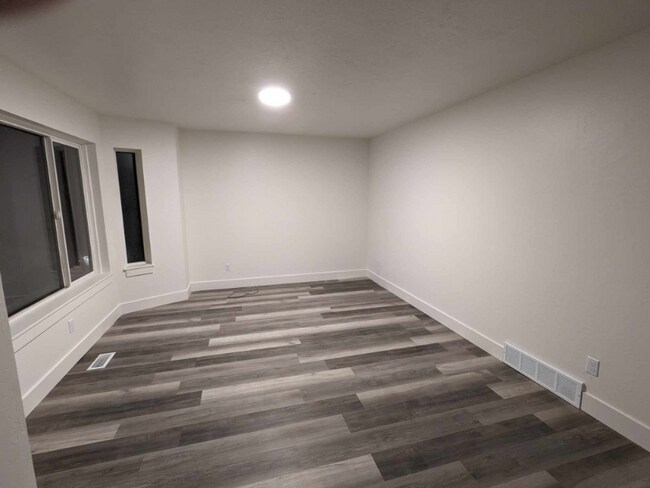 Foto del edificio - 2645 N 370 E