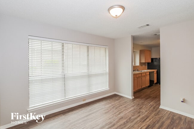 Building Photo - 2106 Stein Way