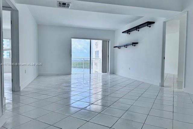 Foto del edificio - 400 Kings Point Dr