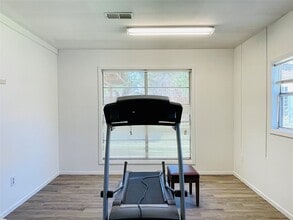 Building Photo - 507 Shenandoah Dr