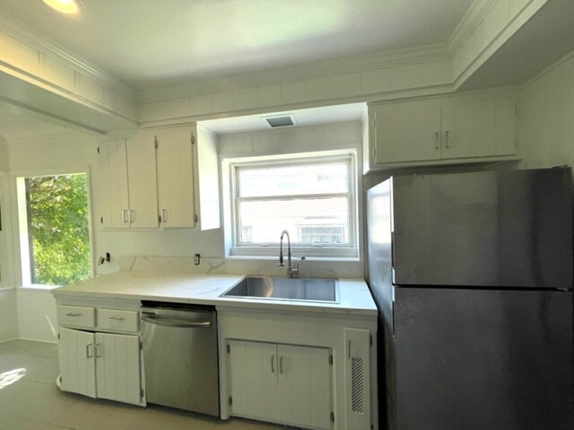Kitchen - 2314 Mira Vista Ave