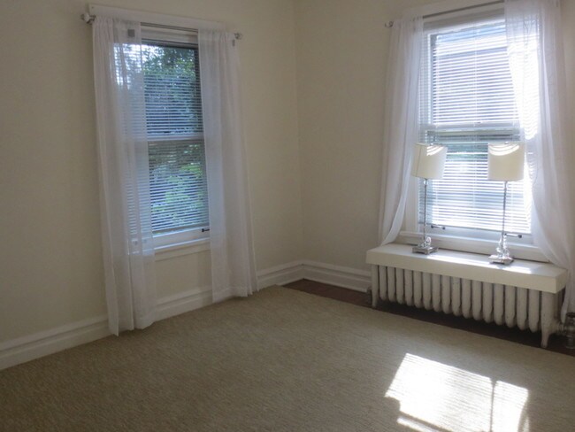 Foto del edificio - 2637 Stewart Ave