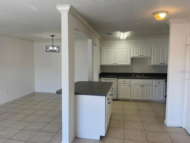 Foto del edificio - 550 Flemming Way