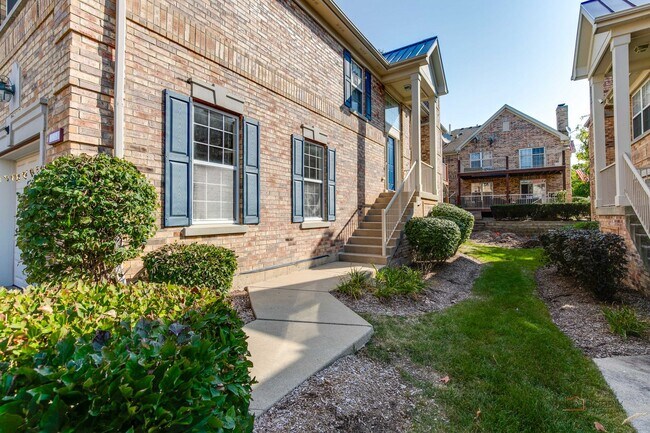 Building Photo - 1253 S Christine Ct
