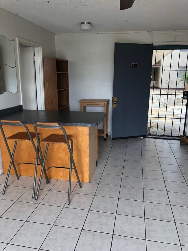 Foto del edificio - 1914 University Ave