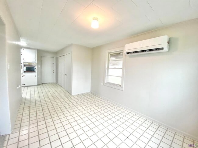 Building Photo - 134 LA-1005
