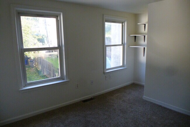 Building Photo - 414 Hannum Ave