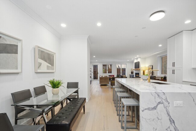 Foto del edificio - 3928 N Ashland Ave