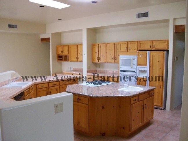 Foto del edificio - 12342 E Barry Baker Pl