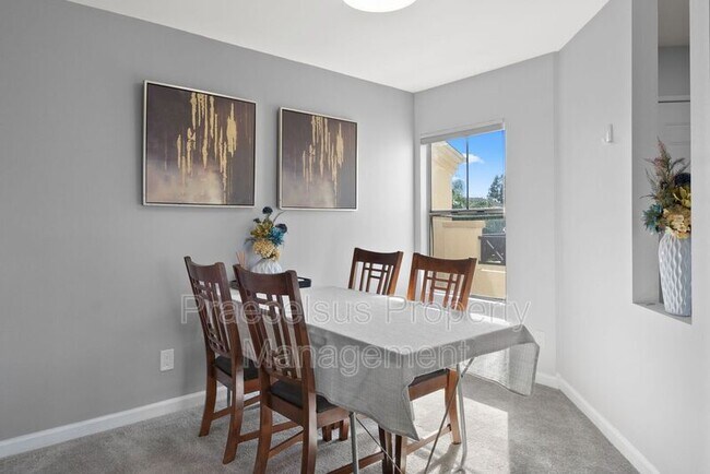 Foto del edificio - 2035 Lakeridge Cir