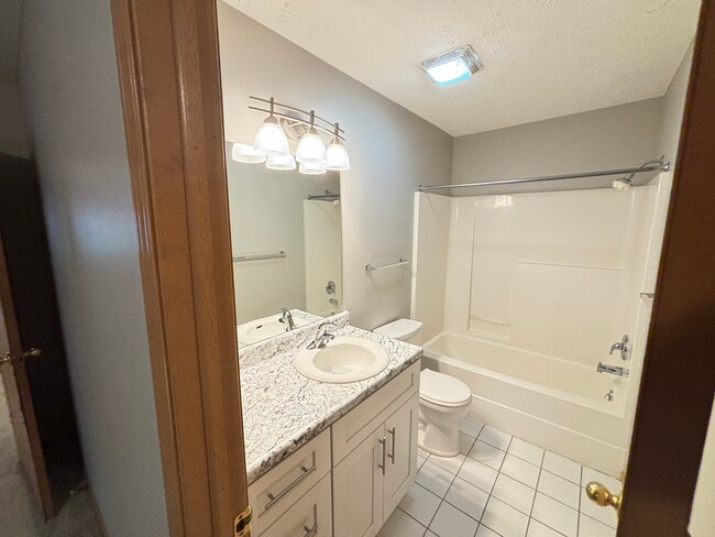 Foto del edificio - **$300 Off Move In Special** Spacious 3 Be...
