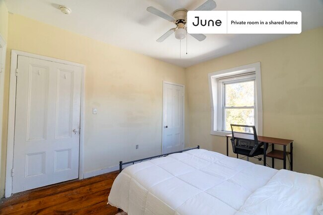 Foto del edificio - Room in Shared 5 bed/1 bath home