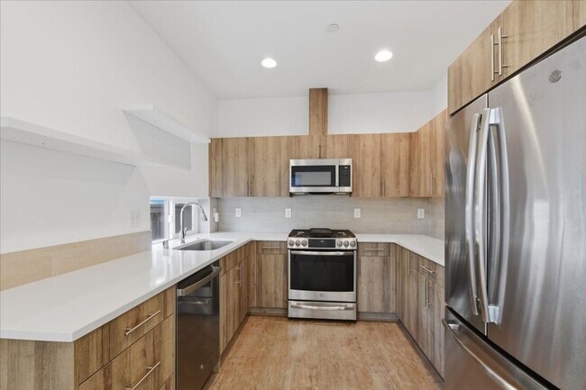 Foto del edificio - 3216 15th Ave W