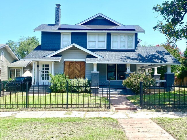 Photo - 1439 E Highland Blvd Apartment