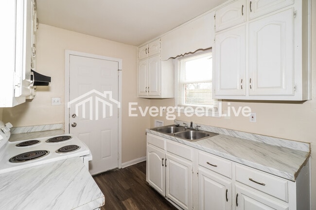 Foto del edificio - 4053 Chippewa Rd