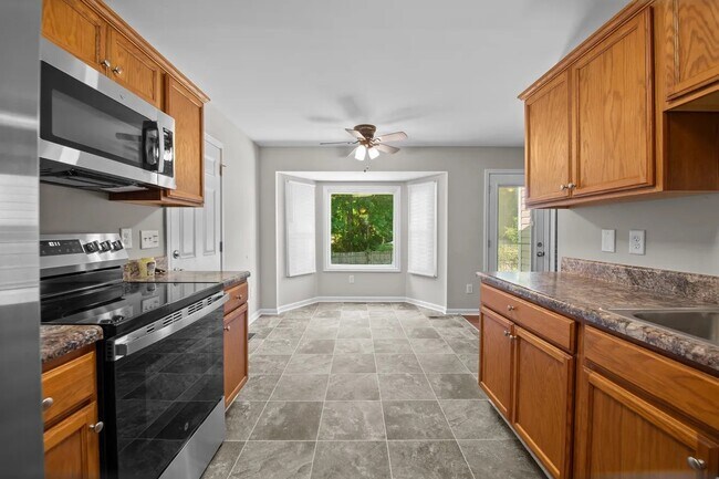 Foto del edificio - 1213 Butterwood Cir
