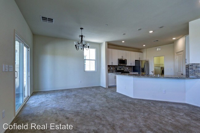 Building Photo - 4 br, 3 bath House - 147 Fulgora St