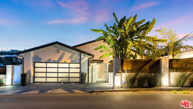 Foto del edificio - 2535 Nichols Canyon Rd