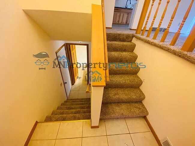 Foto del edificio - Spacious 3 Bedroom Townhome in Circle Pines!