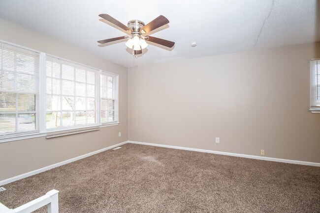 Foto del edificio - 3711 Fox Trail Cir NW