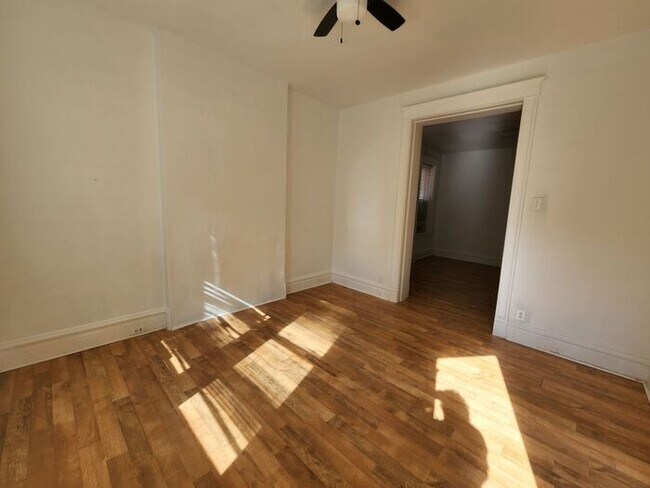 Foto del edificio - First Floor One Bedroom Apartment in South...
