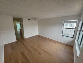 Building Photo - 2071 W 54th St