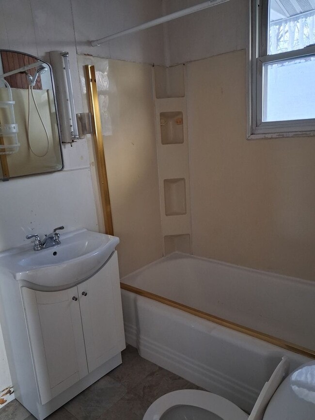 Foto del edificio - 8th St Virginia