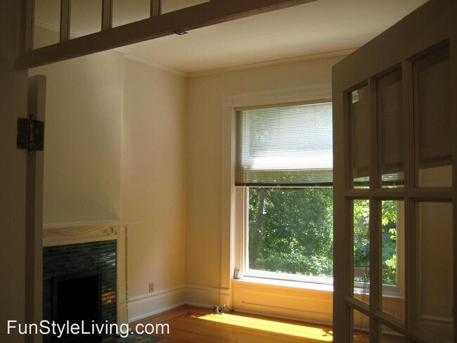 Building Photo - 525 Belgravia Ct
