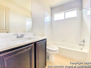 Foto del edificio - 723 Spectrum Dr