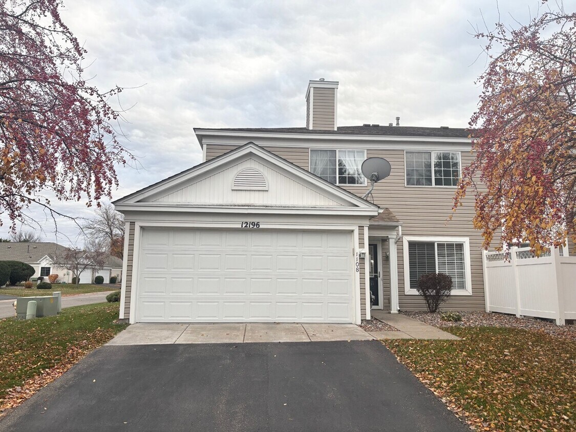 Foto principal - 12196 Killdeer St NW