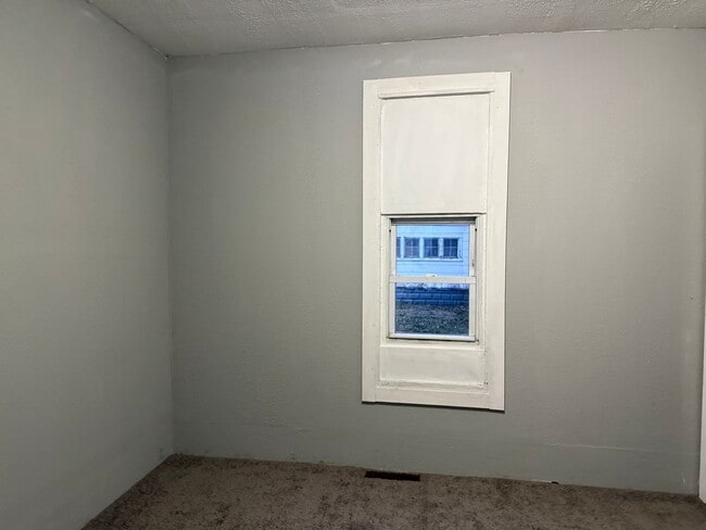 Building Photo - 1204 N Church St